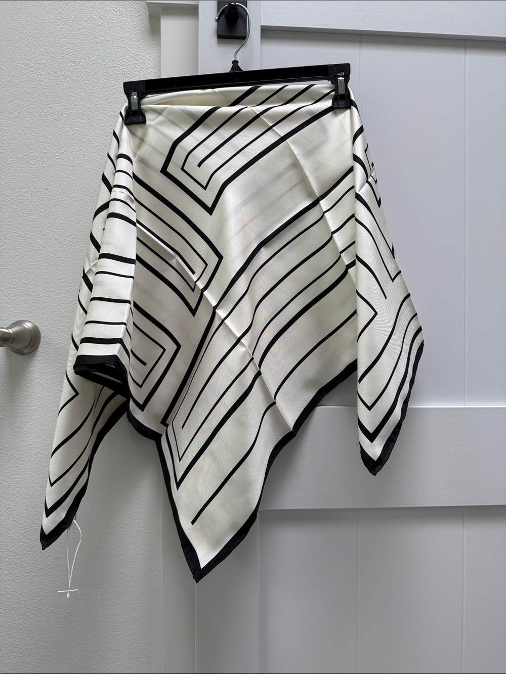 NEW Lafayette 148 New York Geometric 100% Silk Scarf - Black & Ivory - Picture 2 of 6